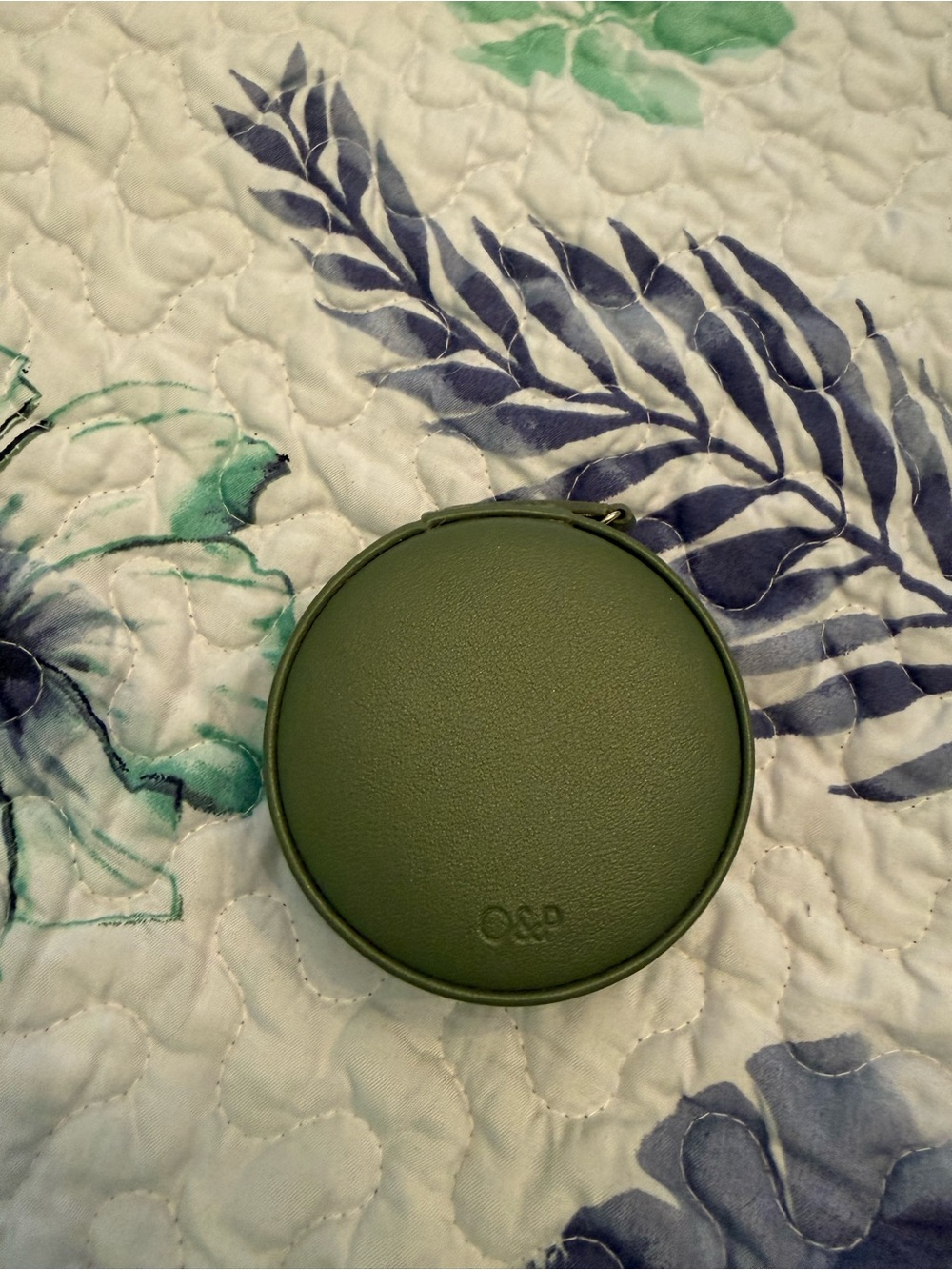 Olive & Piper Olive Green Round  Zip Jewellery Pouch